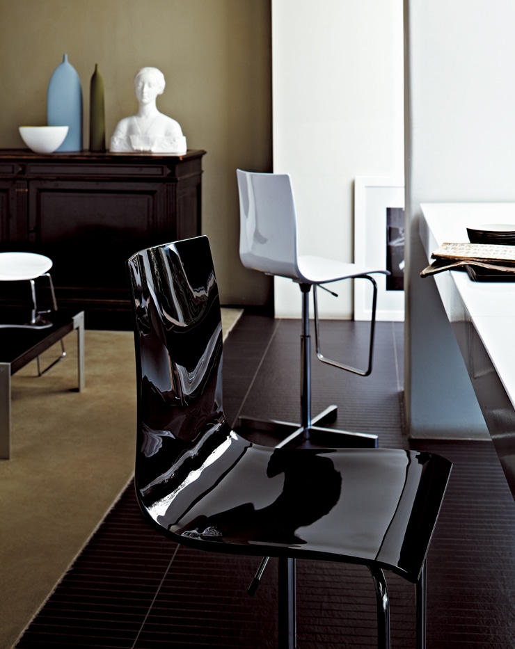 ixc.(イクスシー）WOK 535ウォック 535 カウンタースウィベルチェア