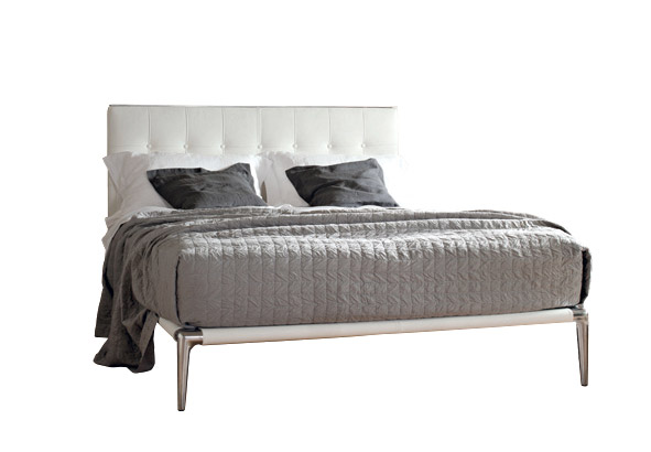 L26 VOLAGE BED（ヴォラージュ ベッド・サイドテーブル） Cassina