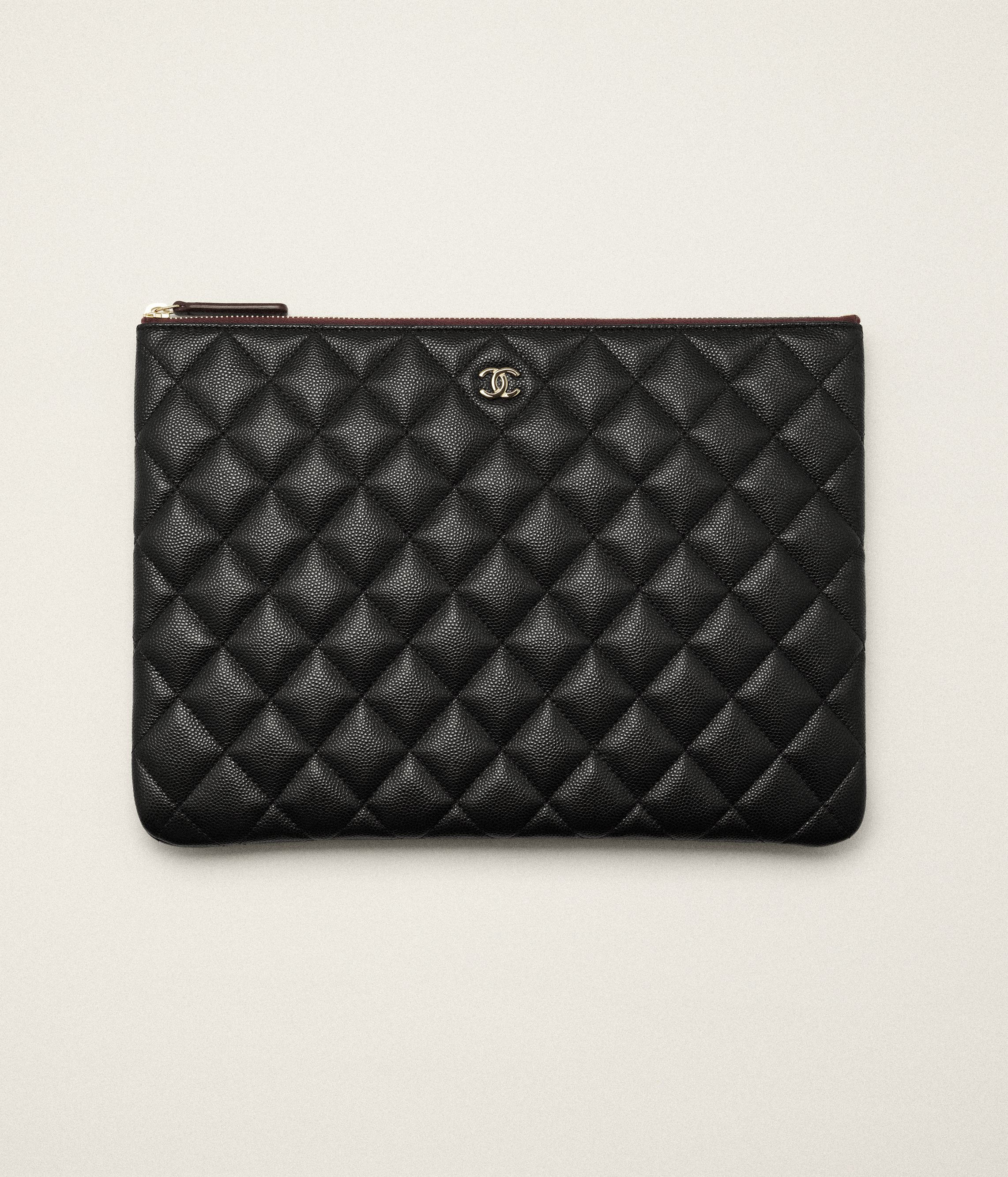 Classic zipped pouch - Grained shiny calfskin & gold-tone metal