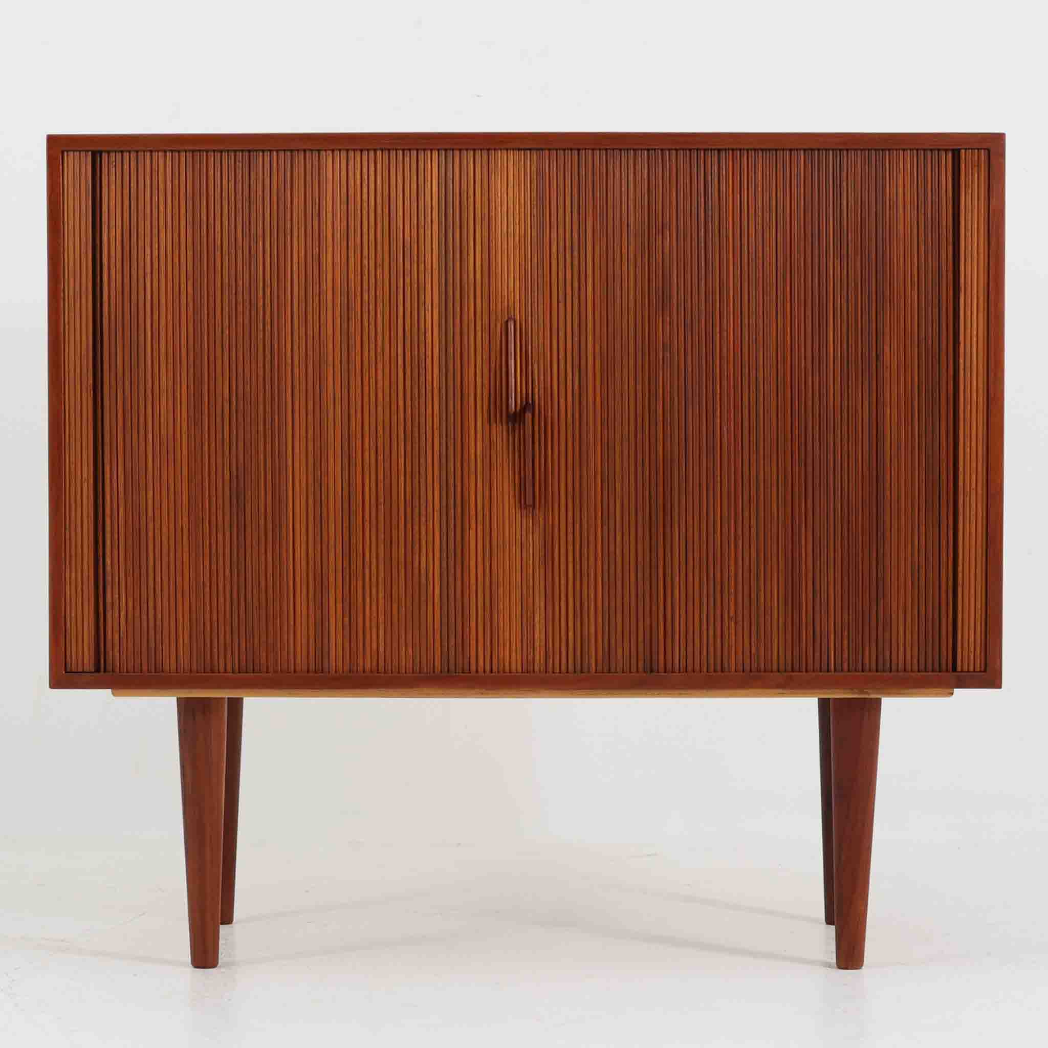 北欧ビンテージ家具ボード・キャビネット | 収納とデザインが融合した