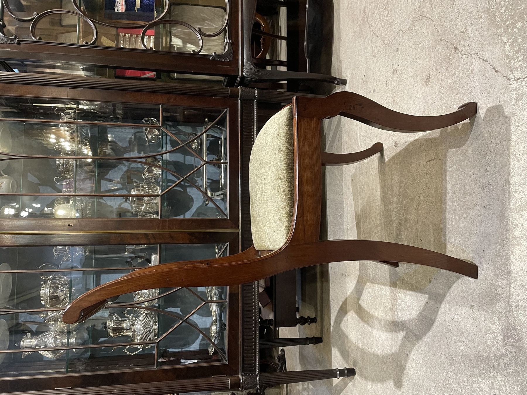 1830年代 Mahogany サーベルレッグチェア｜クレアアンティークス