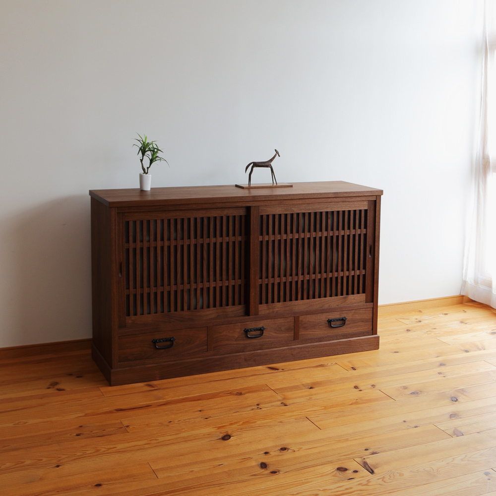 オーダー家具・C-355 ウォールナット無垢材の水屋箪笥 和風食器棚 長野