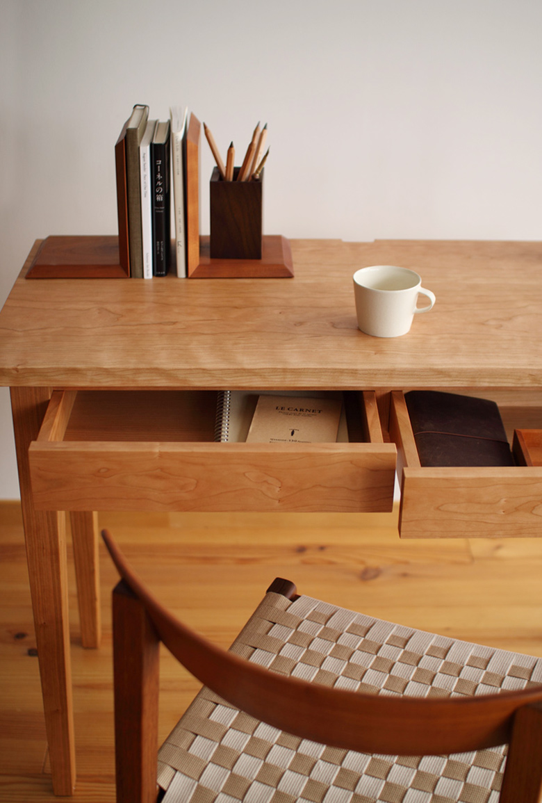 チェリー無垢材 オーダーデスク D-99(リビング机 幅100cm 奥行き浅い
