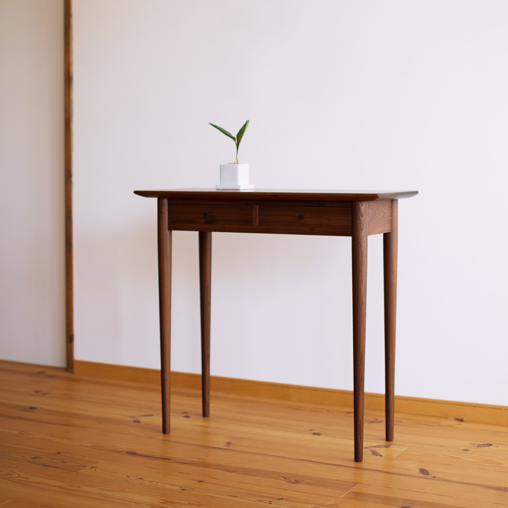 ウォールナット無垢材のオーダーコンソールテーブル・T-168 家具工房クラポ