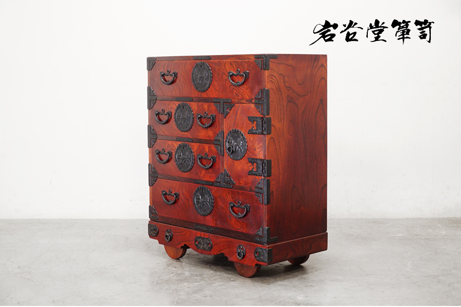 岩谷堂箪笥 高価買取-アドア東京-港区 4段 車箪笥 チェスト 欅 漆 南部