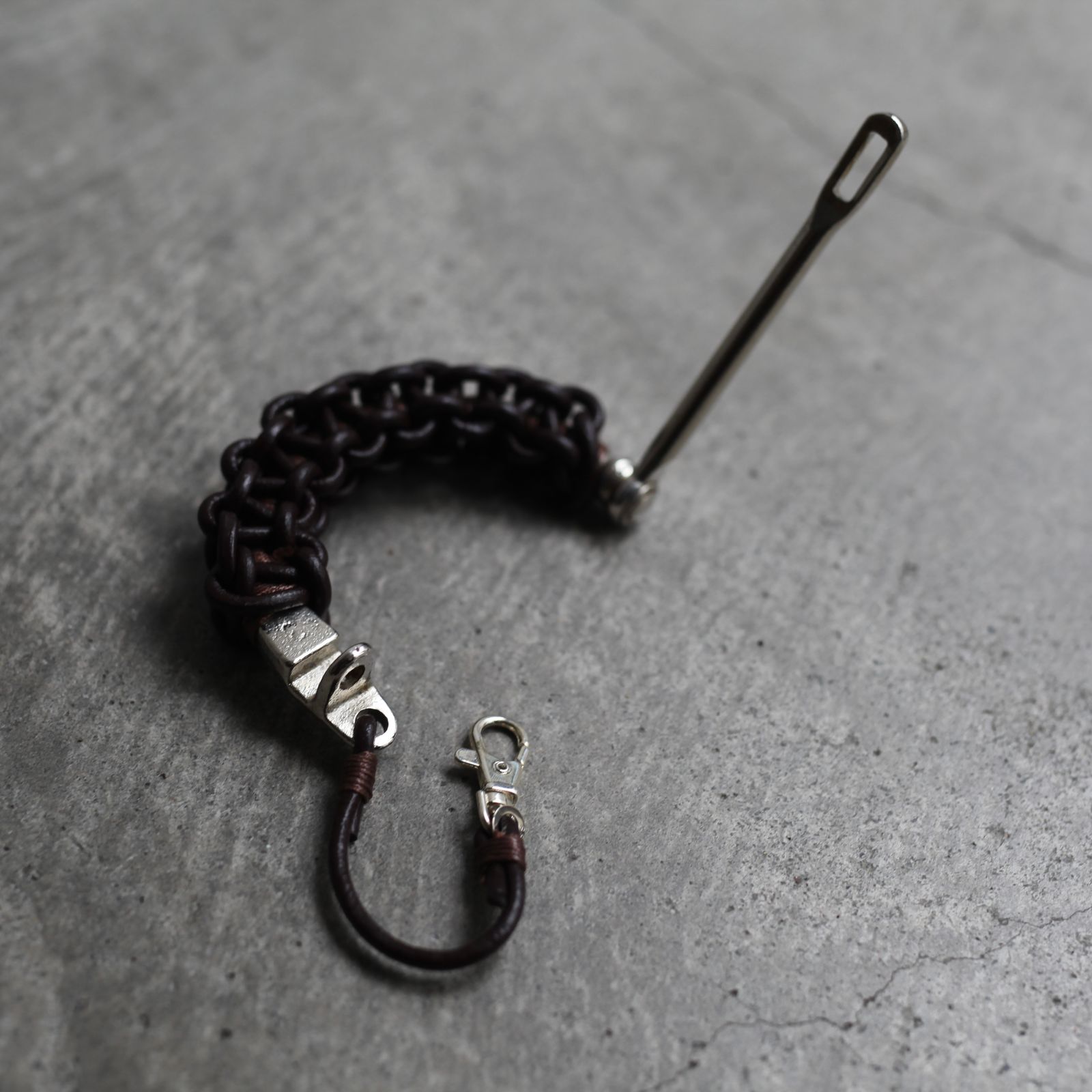 BLESS - 【残りわずか】Handle Leather | ACRMTSM ONLINE STORE