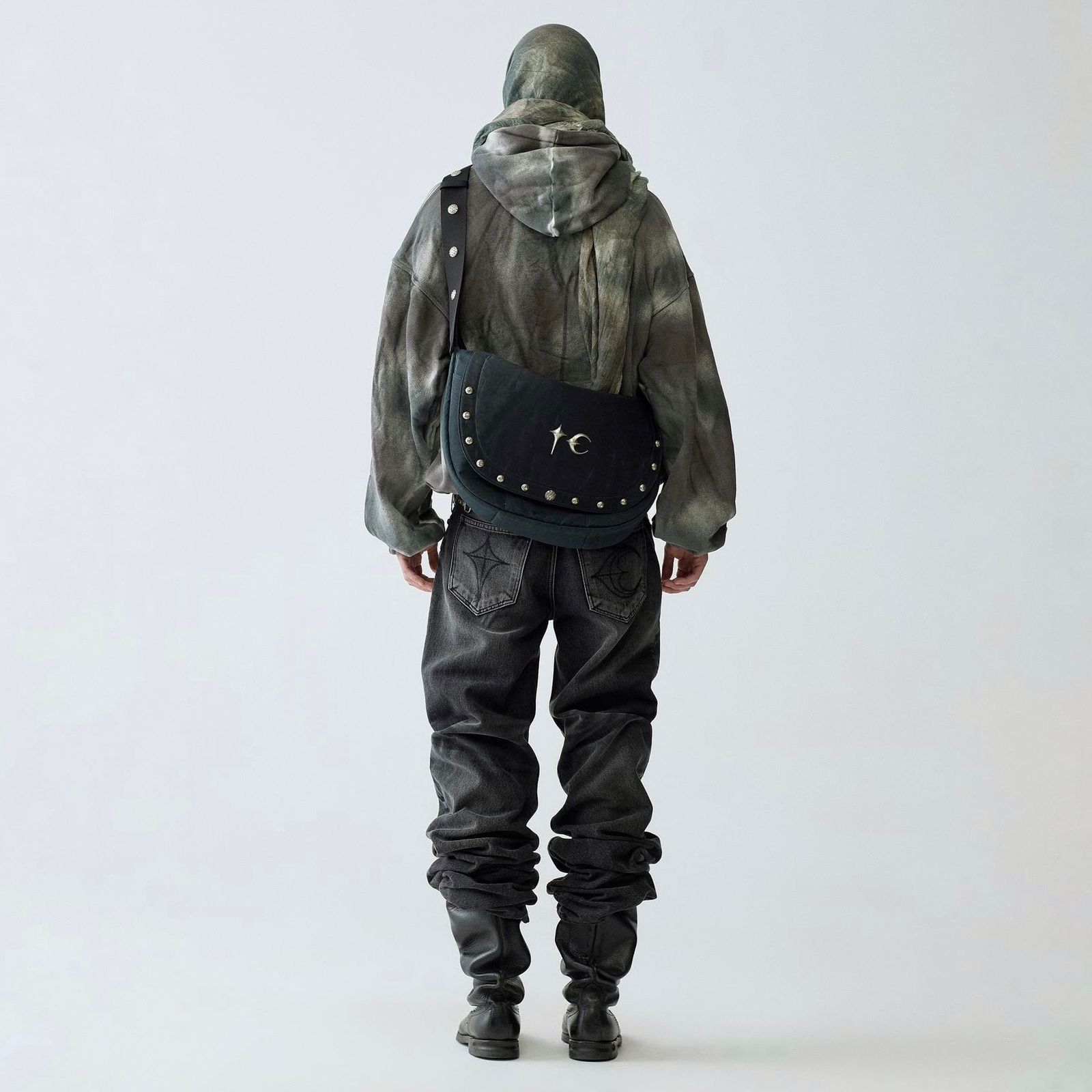 Thug Club - 【残りわずか】Scarred Bio Army Messenger Bag | ACRMTSM