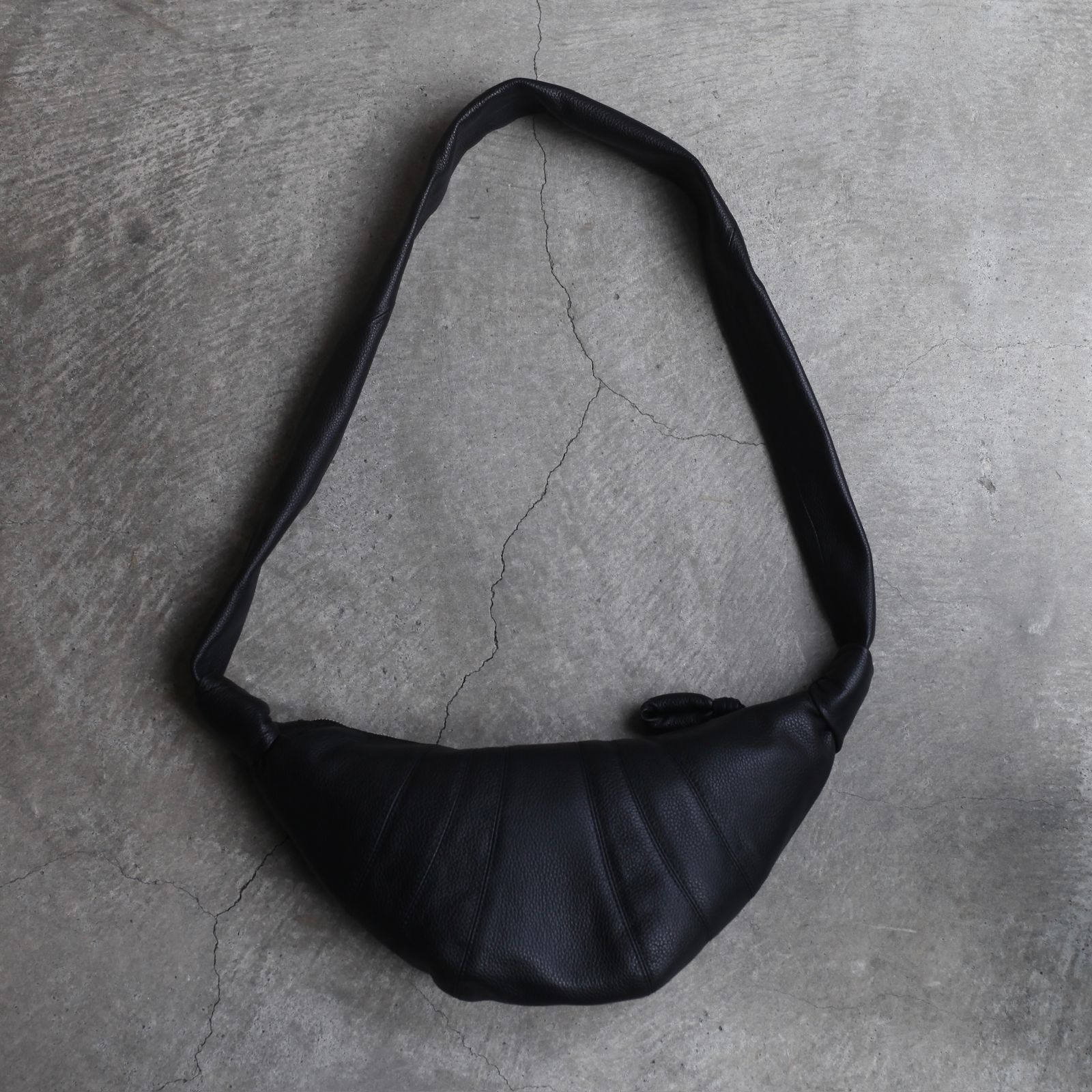 LEMAIRE - 【残りわずか】Small Croissant Bag(COW LEATHER) | ACRMTSM