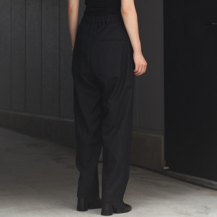 ATON - 【残りわずか】Wool Tropical Tapered Easy Pants | ACRMTSM
