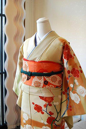 渋可愛い！梅尽くしのアンティーク訪問着 | 着物レンタルの灯屋2 ブログ