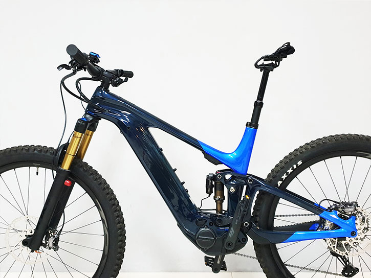 All-wings オール-ウイングスの健康サドル-evo4 スーパーホーネット