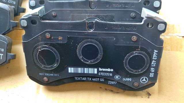 AMG（メルセデスAMG）純正ブレーキパッドW463A2024モデルG63新車外し