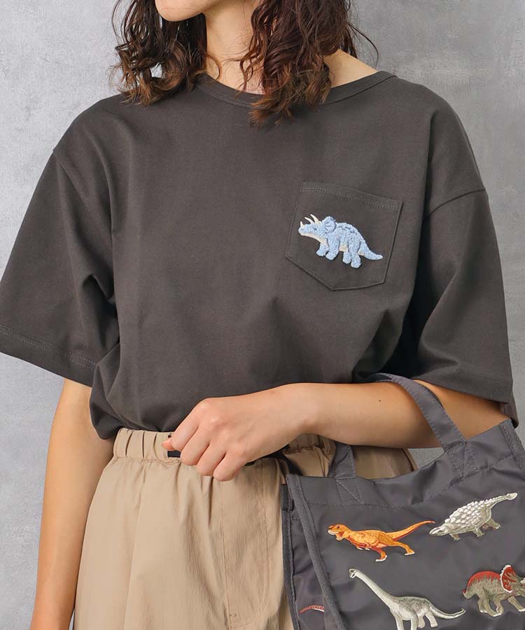 トリケラトプスサガラ刺繍Tシャツ Tシャツ ウェア トリケラトプス