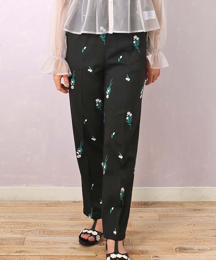 ≪OUTLET≫le petaleフラワー刺繍パンツ(ブラック): ALL｜Bleu Bleuet