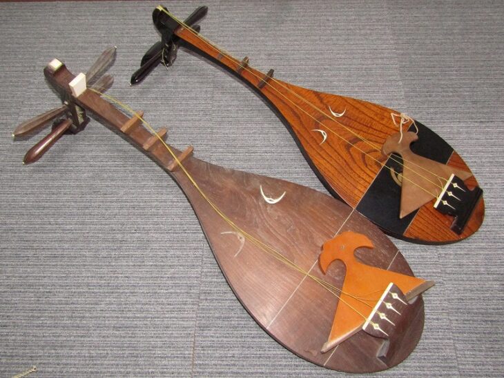 東京都品川区にて、筑前琵琶、薩摩琵琶、撥などの和楽器、幕末三舟の