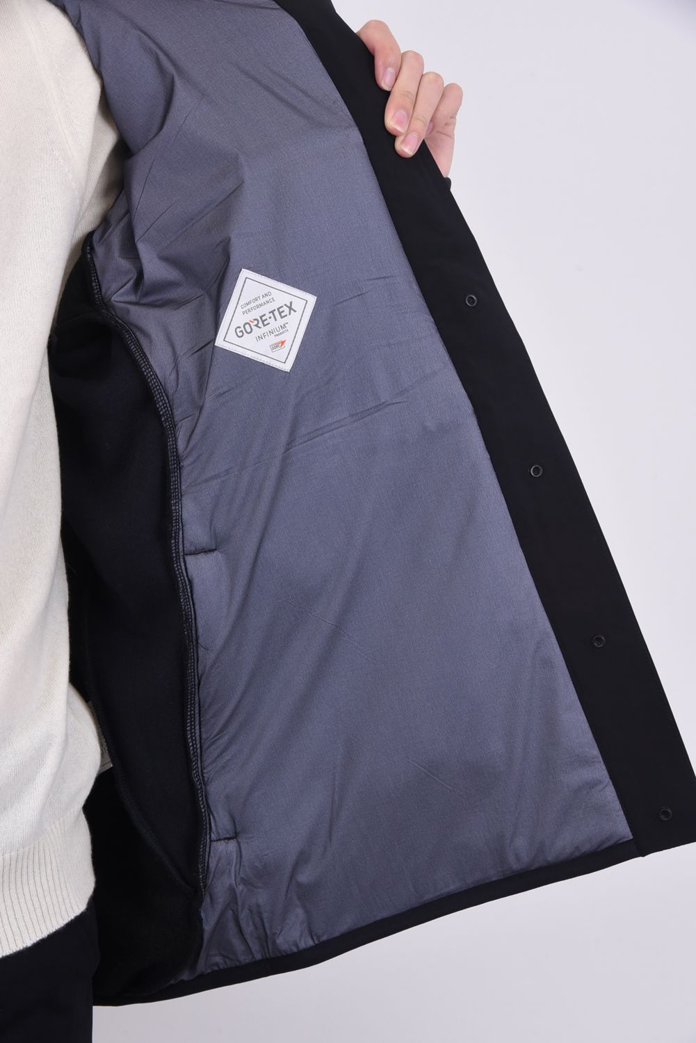 White Mountaineering - GORE-TEX INFINIUM PATCHWORK BOA NO COLLAR