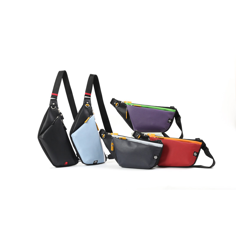 EVANGELION x MOUSTACHE】ボディバッグ/綾波レイ: ファッション