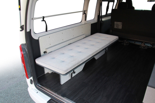 100系ハイエース跳ね上げベッドを200系ハイエースに移設！｜トランポ