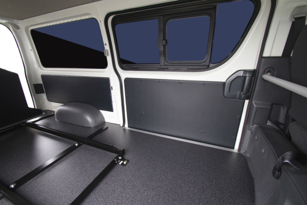 ハイエースDX内張り張替え！SHパネルトリム｜トランポ（ハイエース他