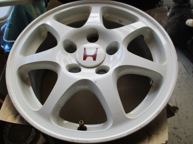 EK9シビックTYPE-R ブリヂストンREVO-GZとTYPE-R純正ホイールをお