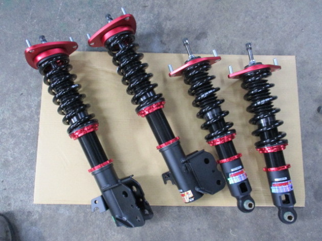 BM9レガシィB4にブリッツ/ZZ-R車高調を取り付け！｜交通事故修理／キズ