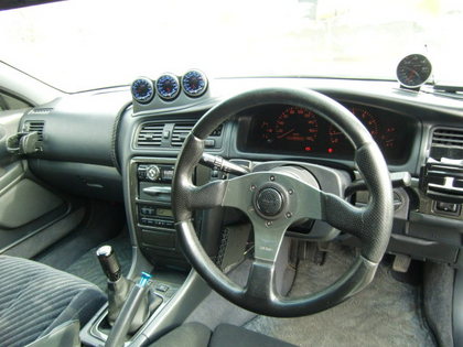 チェイサー JZX100 オートゲージ 60φ 3連メーター取付｜車の