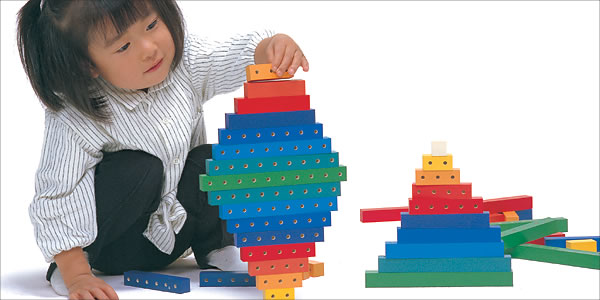 かずの木・童具館