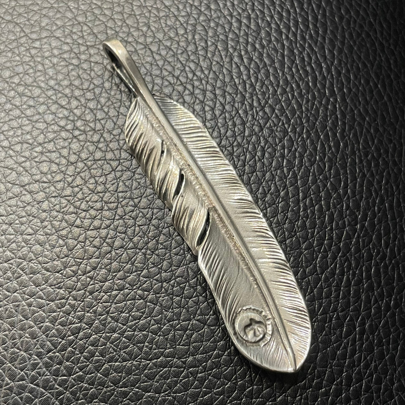 ゴローズ goro's [OLD]プレーン特大フェザー(左) – DELTAone