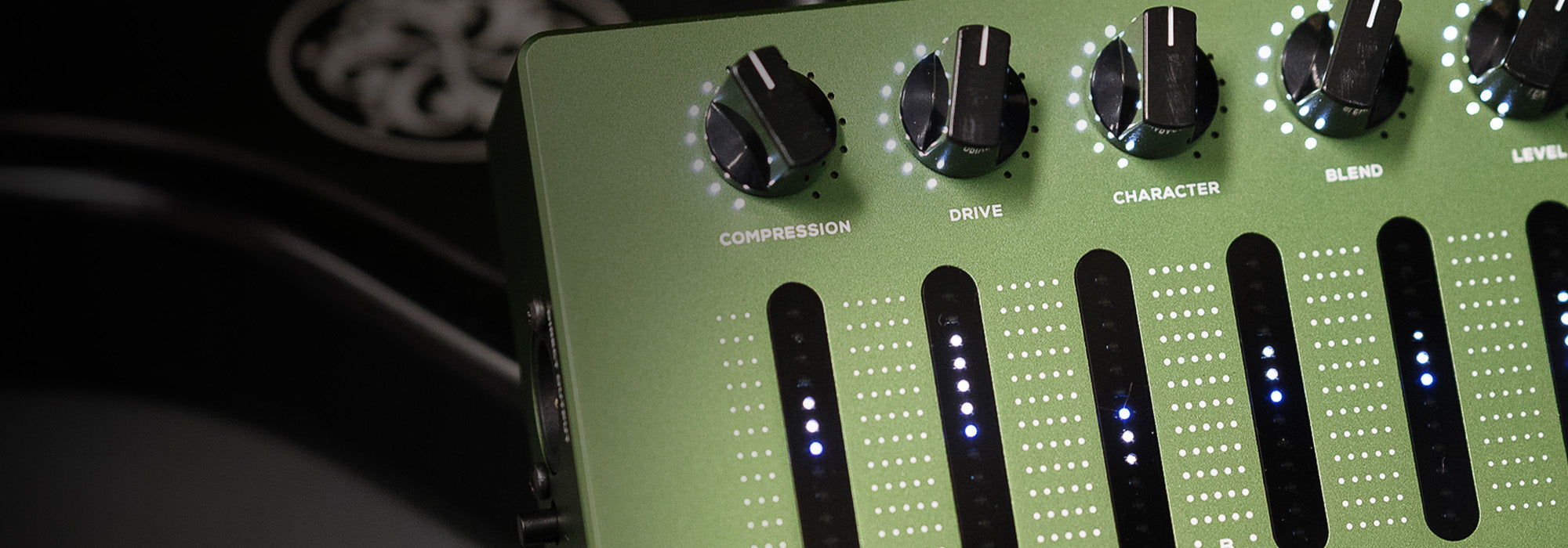 Aggressively Distorting Advanced Machine – Darkglass