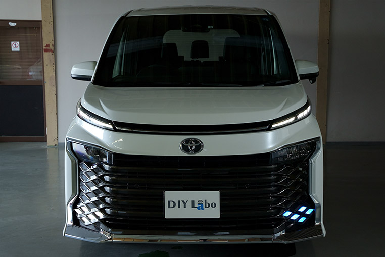 90系ヴォクシーの標準ヘッドライトにデイライト機能を持たせるには…