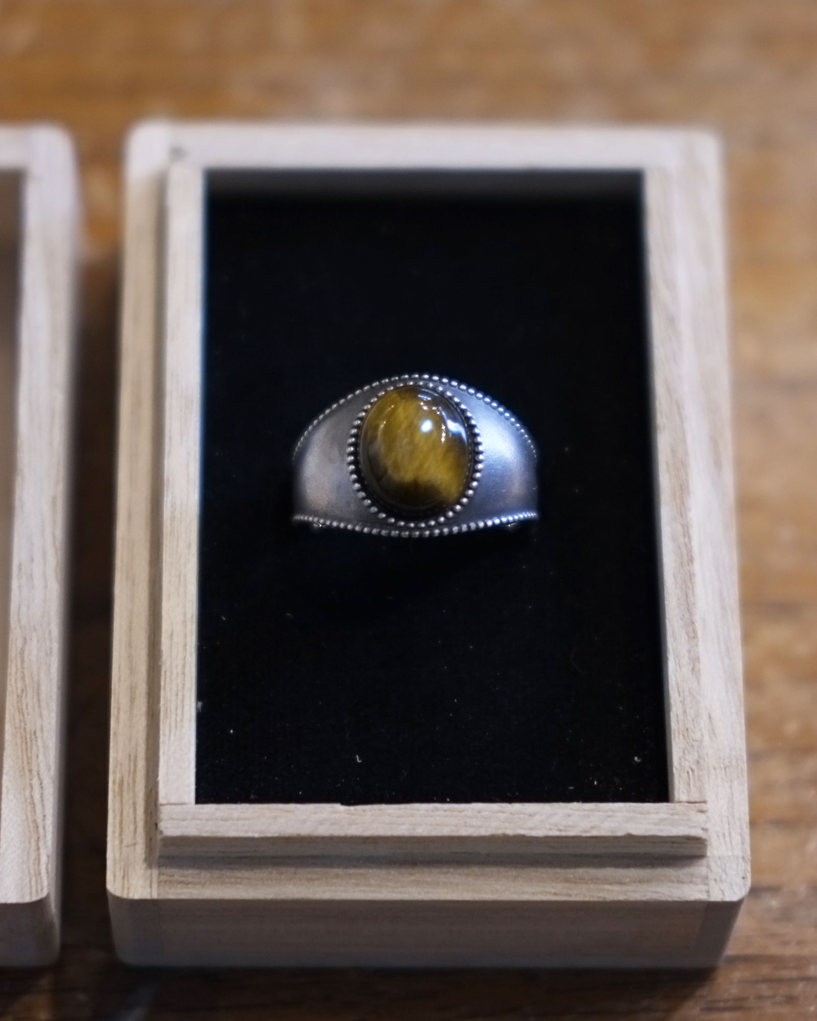 SOSHIOTSUKI - Signet Ring Oxidized | fakejam