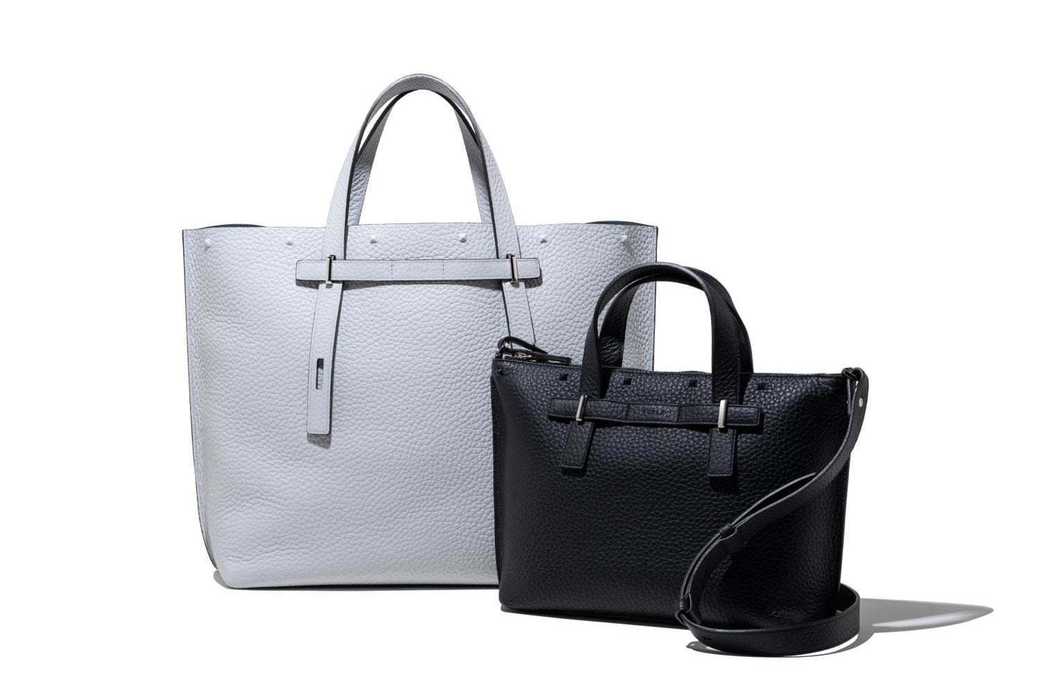 フルラのメンズバッグ「フルラ ジョーヴェ」トートにライトグレーの新