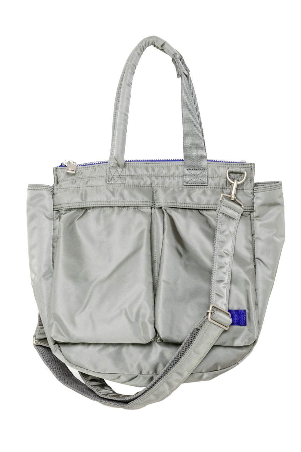 sacai × ポーター、マチありヘルメットバッグ＆非対称ポケットのバック