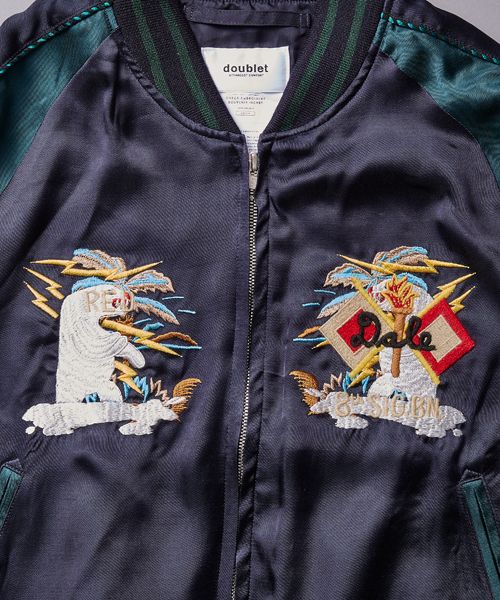 ミッドウエスト×ダブレット、別注のスカジャン - シロクマやハワイの