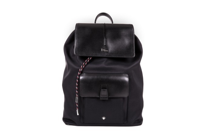 ディオール オムのブランドロゴや