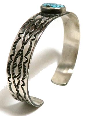 インディアンジュエリー バングル ナバホ族製作のブレスレット