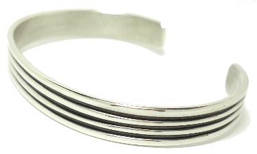 インディアンジュエリー Henry Mariano（ヘンリーマリアーノ）作