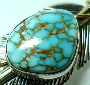 Harvey Mace（ハーヴィーメイス）フェザーペンダント