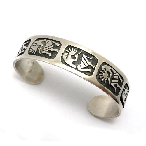 アメリカインディアン・ホピ族のシルバー・バングル ブレスレット