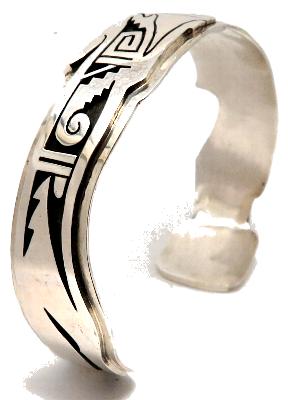 ホピ族のブレスレット・バングル 〔アメリカインディアンが創る〕