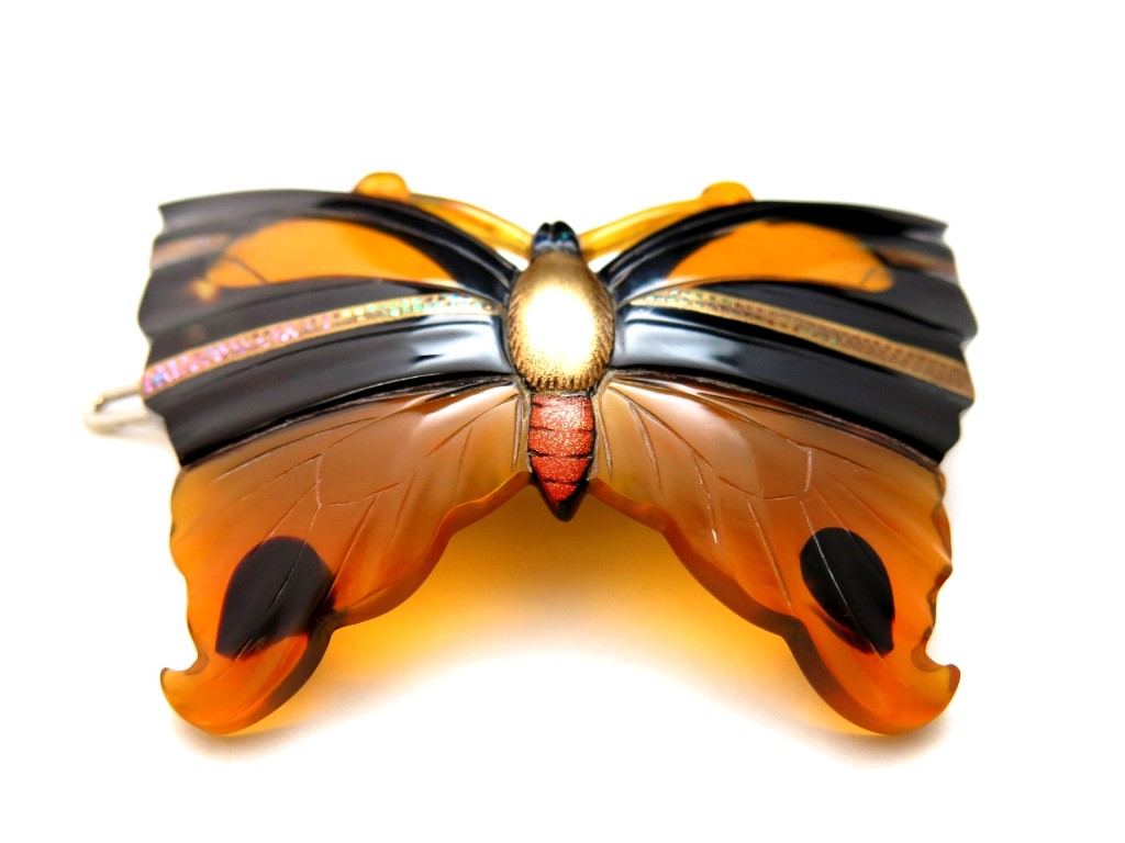 美しい蝶のべっ甲螺鈿金蒔絵ローマ留め2019｜べっ甲職人の技が光る、髪