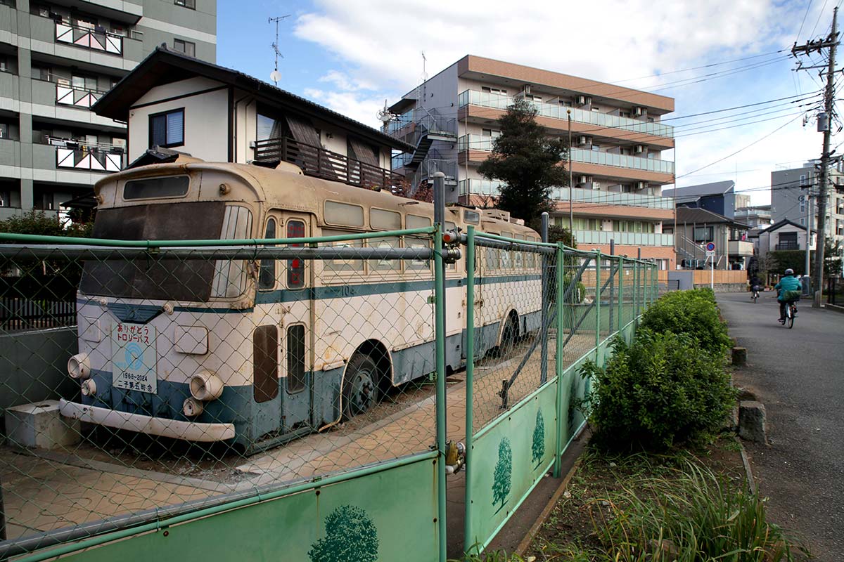 川崎で保存のトロリーバス、老朽化で解体へ 全国に3台の「貴重な存在