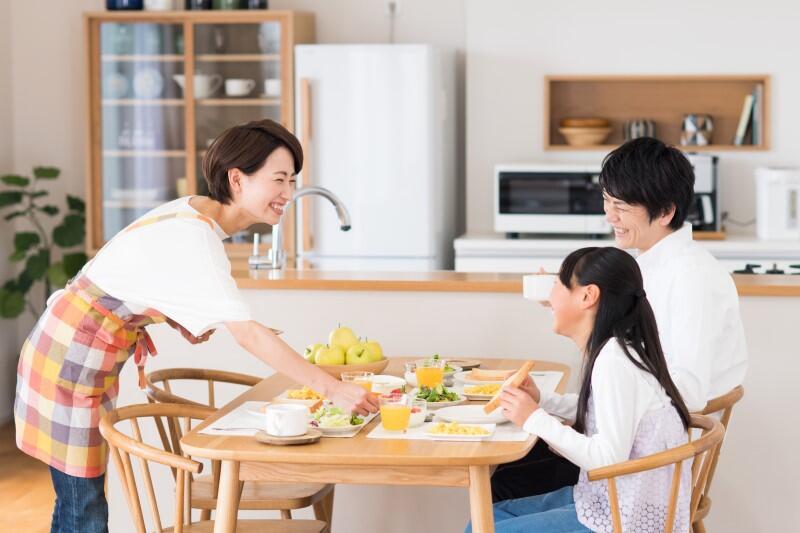 カリモクスタッフ厳選！座り心地のよいダイニングチェアをご紹介