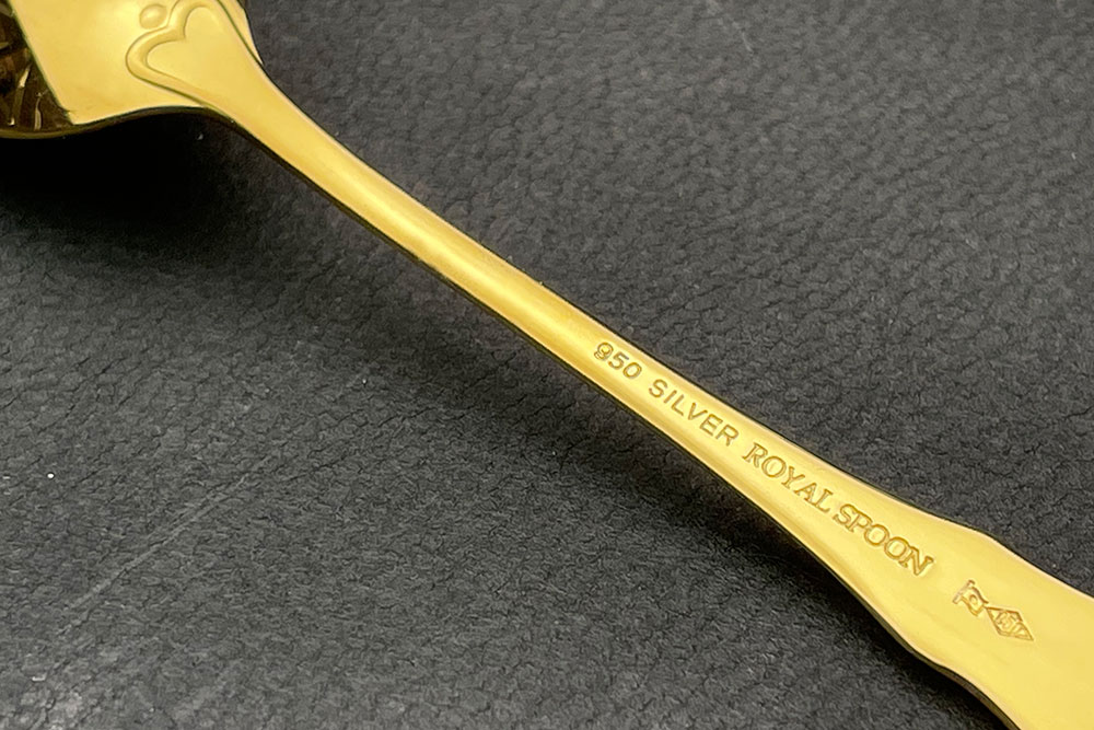 名入れ24Kコート金のスプーンとシルバー950銀のスプーンセット