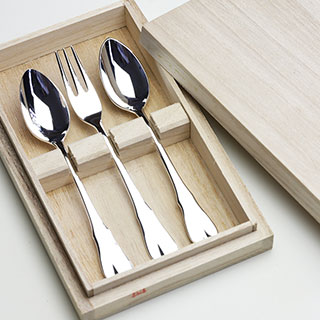 銀食器 名前が刻印できるシルバー950の純銀食器カトラリーセット