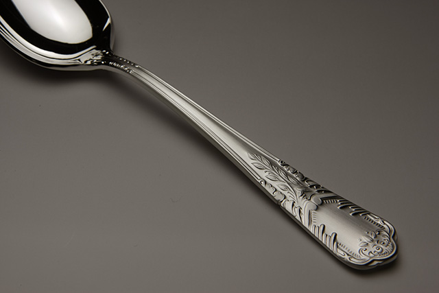 高級ホテルが使う洋白銀食器【ロイヤルスプーン】