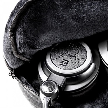 ULTRASONE Signature PURE BLACK (ウルトラゾーン)(モニターヘッドホン