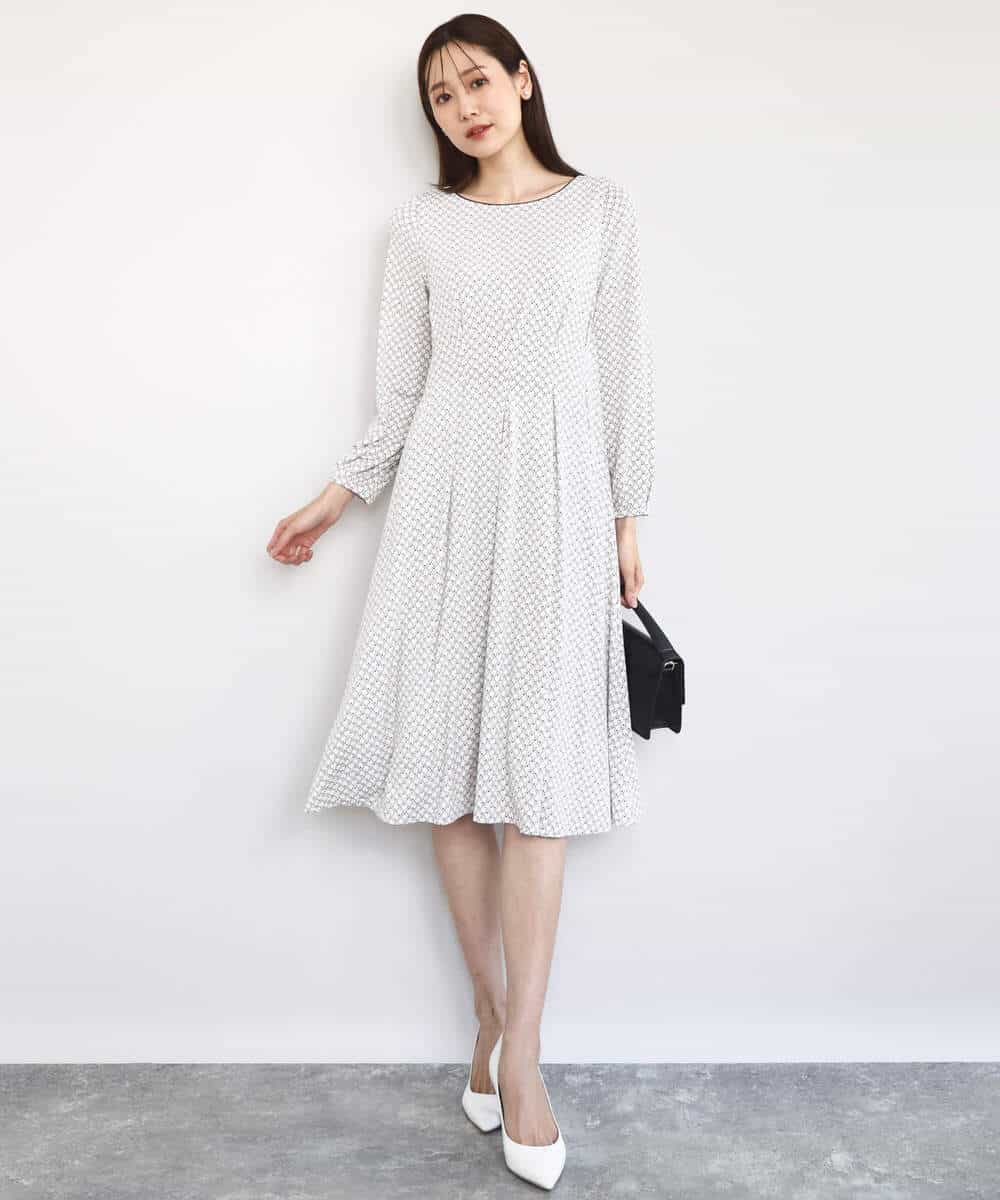タックデザイン幾何柄ワンピース/洗える(ワンピース) | MK MICHEL
