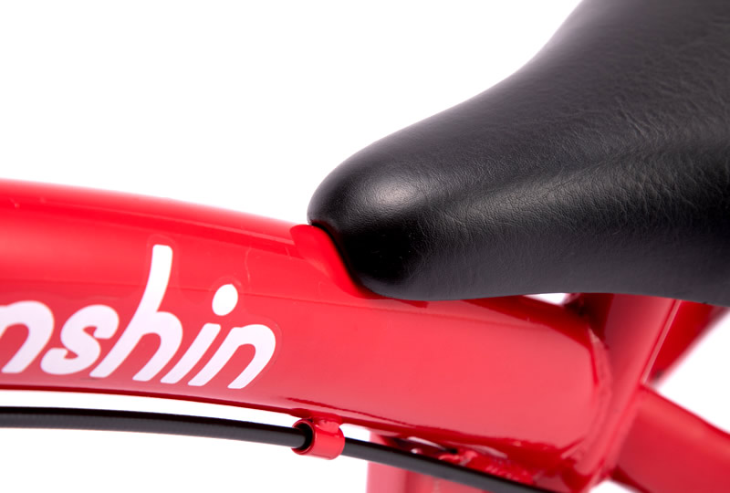 目が離せないお子さまに安心安全なキックバイク｜へんしんバイク