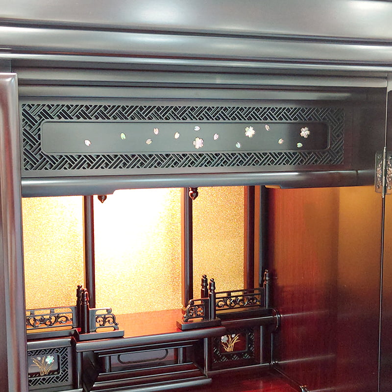 唐木仏壇・桜坂Ⅱ- 螺鈿細工とライトが美しく映える伝統型の唐木仏壇